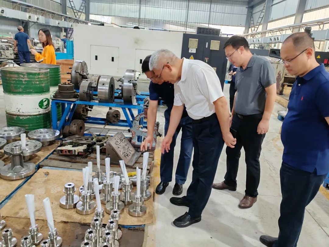 以真心添信心 靠創(chuàng)新贏發(fā)展——區(qū)政協(xié)主席董倫走訪調(diào)研聯(lián)系服務(wù)重點(diǎn)企業(yè)