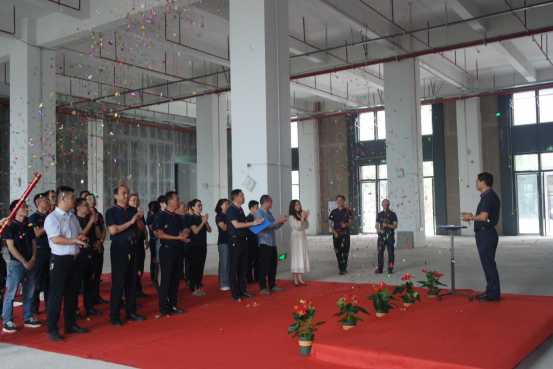 智能儀表裝配線生產(chǎn)基地開工！??！